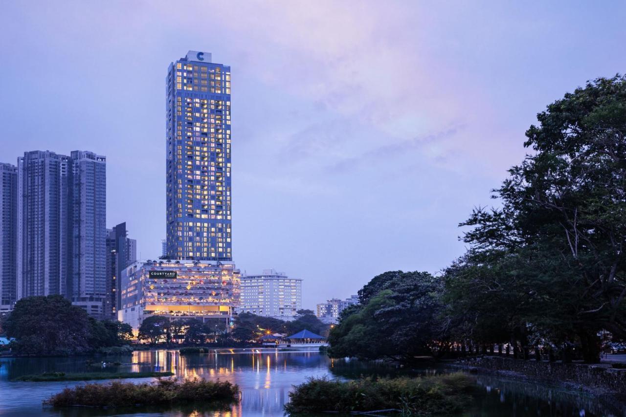 Courtyard By Marriott Colombo Hotell Exteriör bild