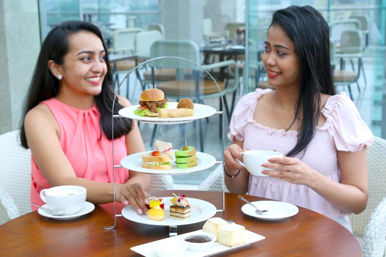 Courtyard By Marriott Colombo Hotell Exteriör bild