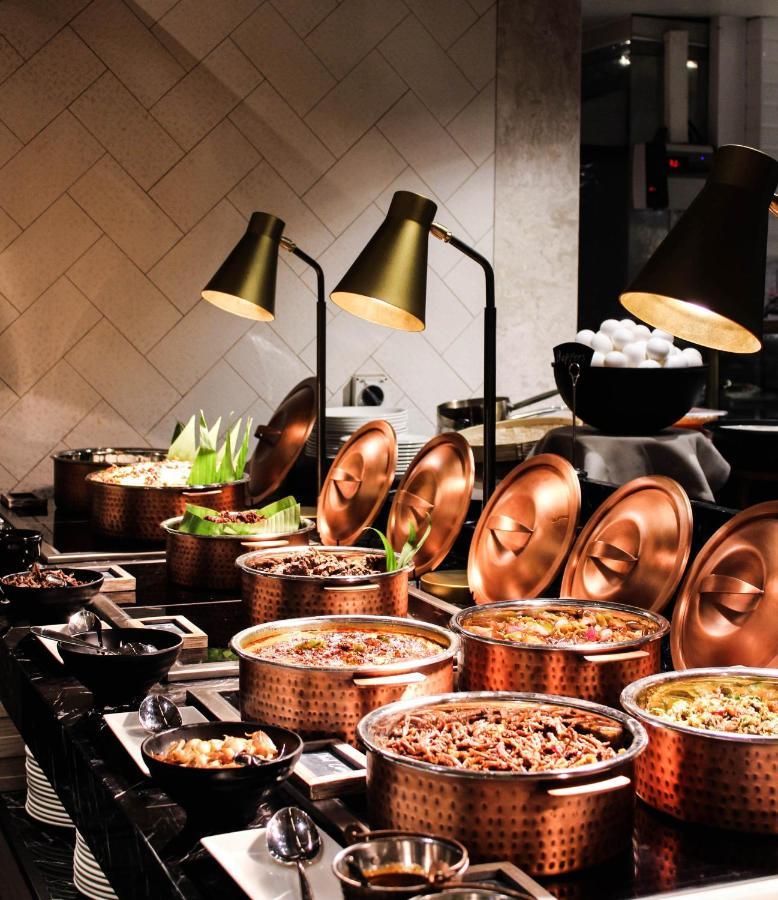 Courtyard By Marriott Colombo Hotell Exteriör bild