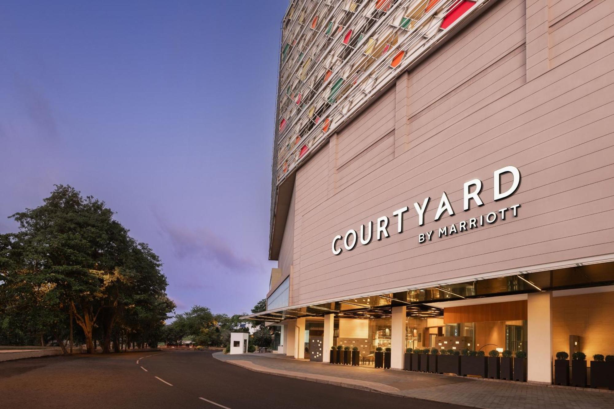 Courtyard By Marriott Colombo Hotell Exteriör bild